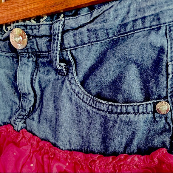 8 Guess Tiered Ruffle Chambray Denim Skirt, Fuchsia Pink Polka Dot, Crystals - Picture 9 of 12